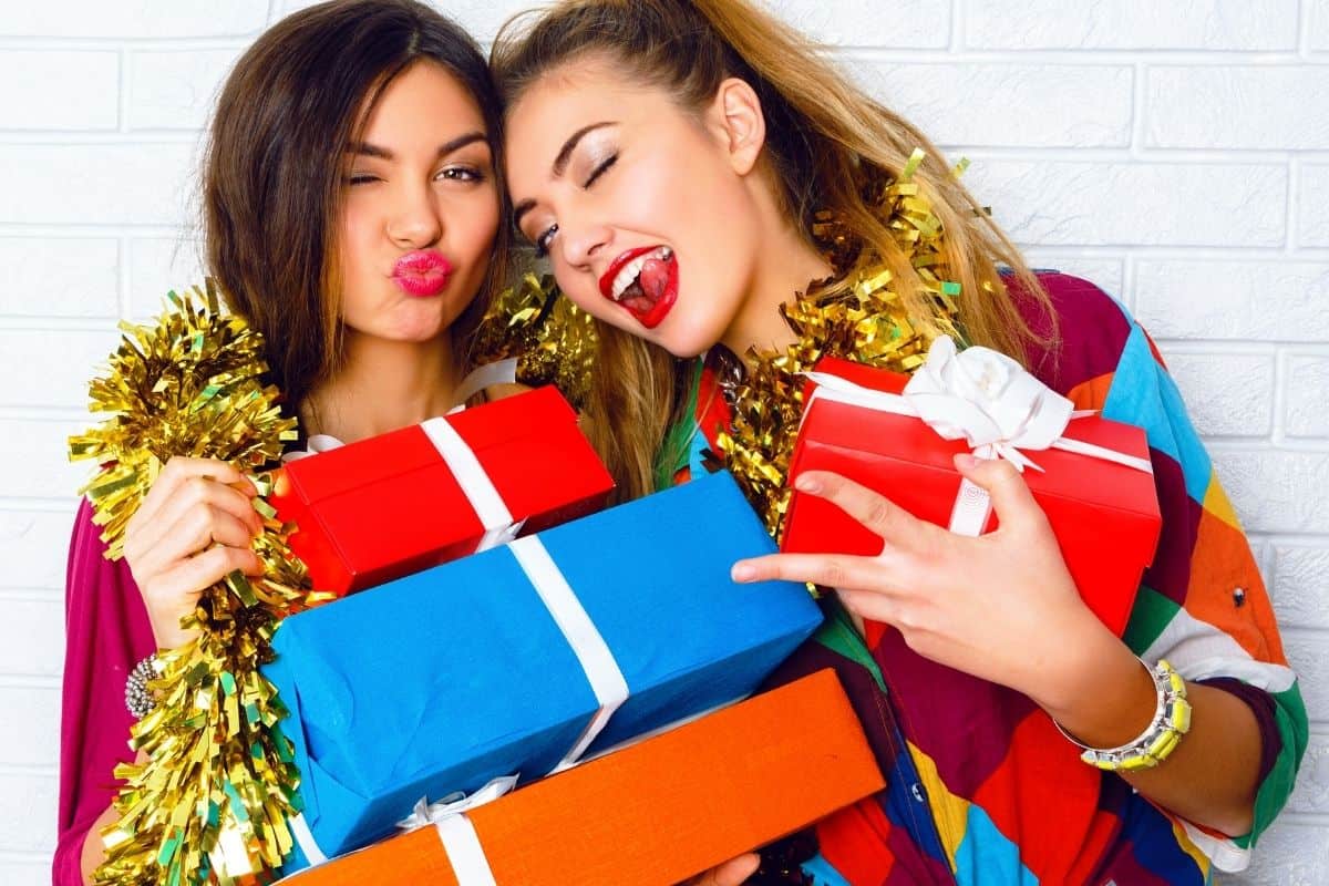 Best Friend Birthday Gifts that she'll actually LOVE! - Fantabulosity