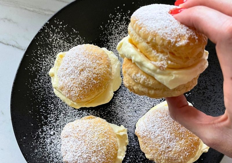 Italian cream puffs