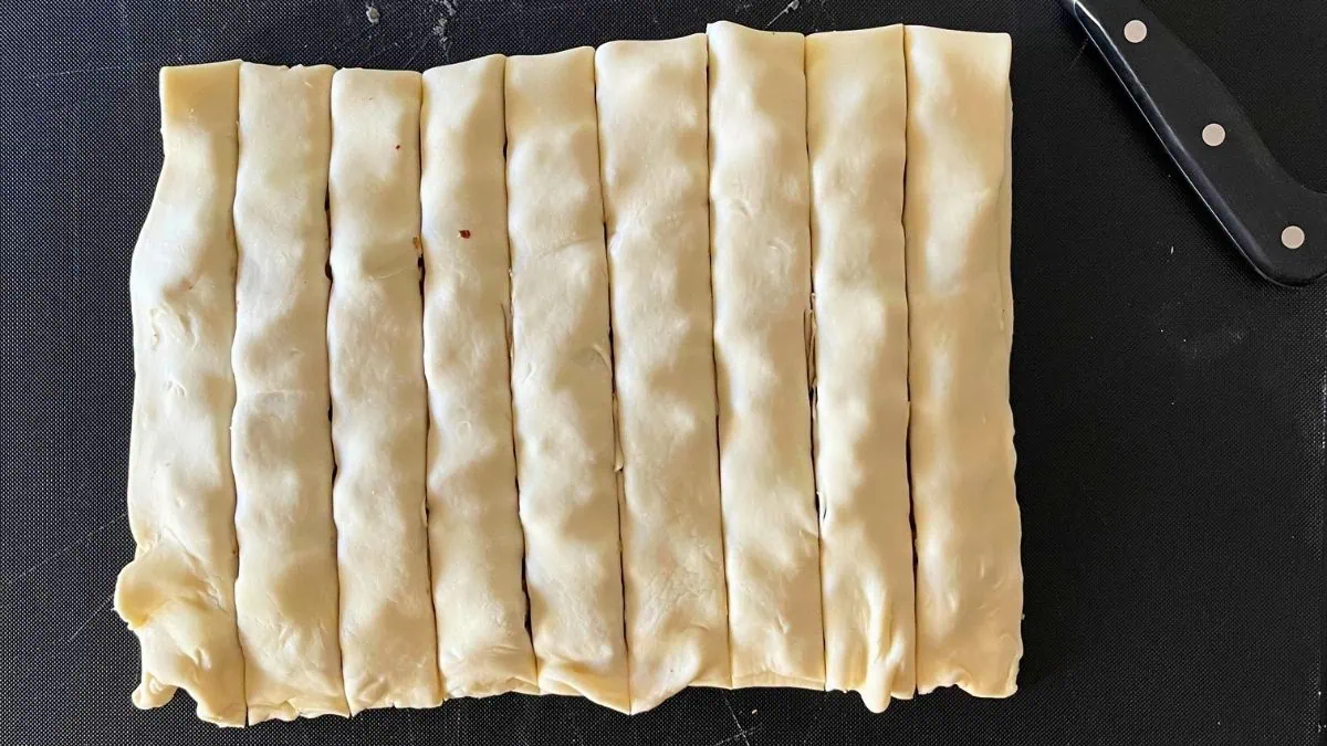 cookie puff pastry cut into nine strips